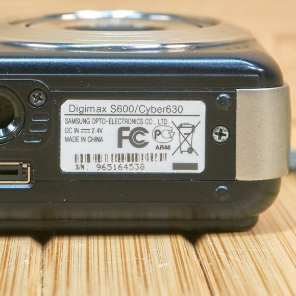 Samsung Digimax S600 6MP Digital Camera with 3x Optical Zoom, Black - Picture 8 of 8